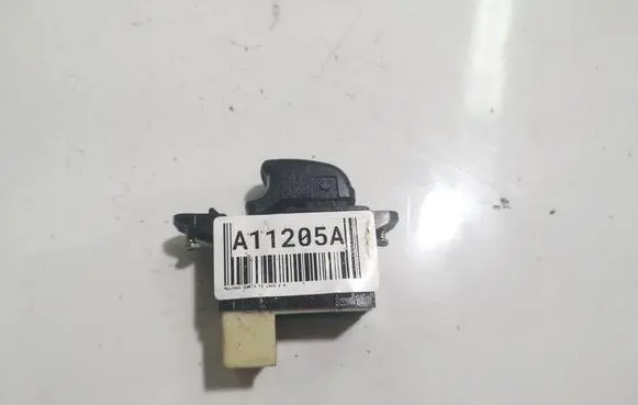 Hyundai Santa Fe Electric window control switch 935753C010