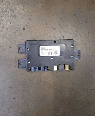 Audi A2 Aerial antenna amplifier 4D0035530E 12021400