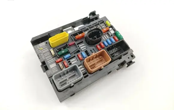 Fiat Scudo Fuse module 9675878080