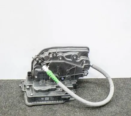 BMW i3 Front door lock 7281934