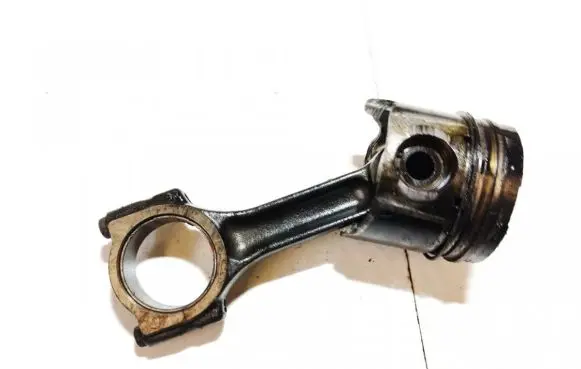 Renault Laguna I Piston with connecting rod