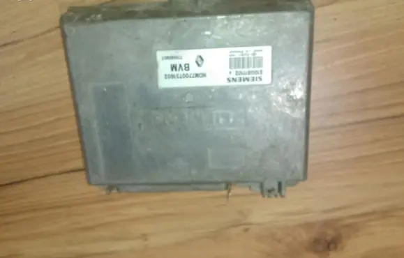 Renault 19 Engine control unit/module s100811102e hom7700731802