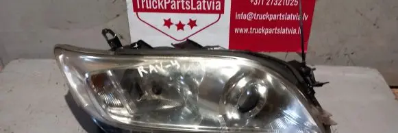Toyota RAV 4 (XA30) Headlight/headlamp 8113042500