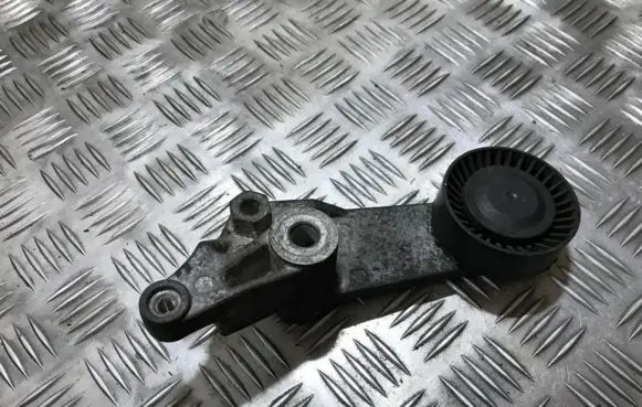 Toyota Corolla E110 Generator/alternator belt tensioner f2262395 f-226239.5