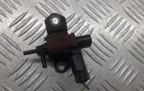 Mazda 6 Vacuum valve 1S7G-9J552