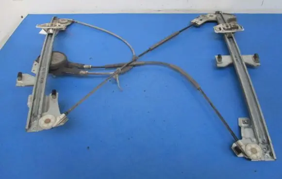 Citroen Berlingo Front door window regulator with motor