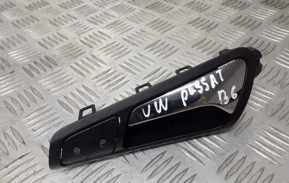 Volkswagen PASSAT B6 Front door exterior handle 3C1837113D