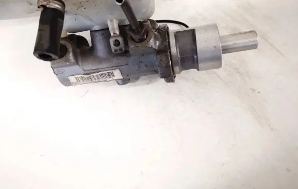 Master brake cylinder