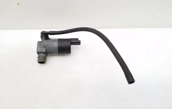 Nissan Qashqai Windscreen/windshield washer pump 9641553880