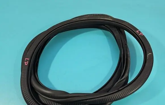 Skoda Kamiq Front door rubber seal 658867365B IMPRK1544934