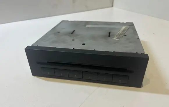 Mercedes-Benz E W211 CD/DVD changer A2118202489 MH3210 020316