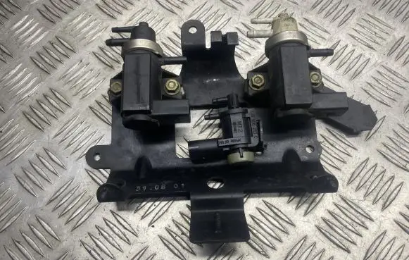 Ford Galaxy Turbo solenoid valve 7M3906286B YM219M427BC 7M3133778L