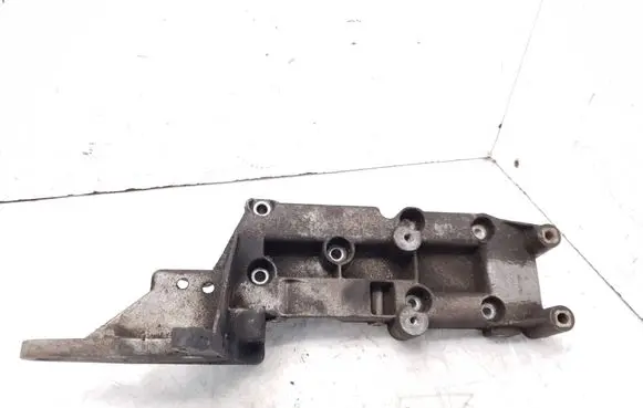 Volvo S60 Generator/alternator bracket 8642196