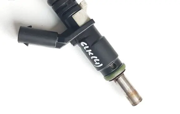 Mercedes-Benz GLK (X204) Fuel injector A2720780249 A050C04700