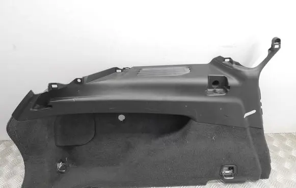 Trunk/boot lower side trim panel