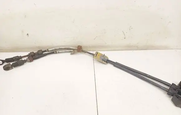 Toyota Avensis T250 Gear shift cable linkage 