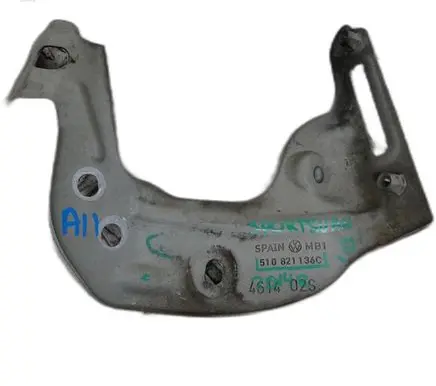 Volkswagen Golf Sportsvan Fender mounting bracket 510821136C