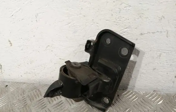 Toyota Auris 150 Engine mount bracket 123720R020