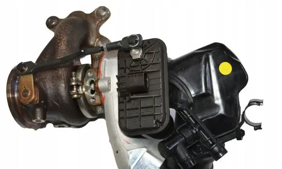 Audi Q3 F3 Turbo 04E145702Q