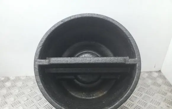 Volkswagen PASSAT B7 Tool box 3C5863470