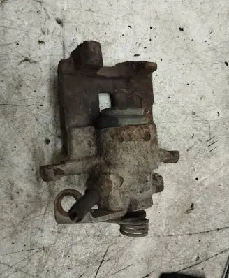 Volkswagen Multivan T4 Rear brake caliper