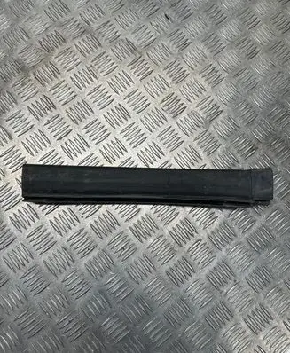 BMW X6M G06 F96 Engine compartment rubber 17910310