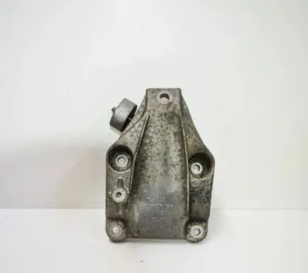 BMW 5 F10 F11 Engine mounting bracket 6777623