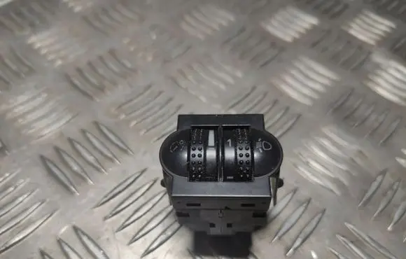 Volkswagen PASSAT B5 Headlight level height control switch 3B0941333C