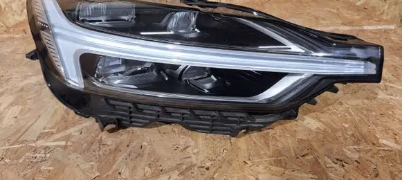 Volvo XC60 Headlight/headlamp 31420418
