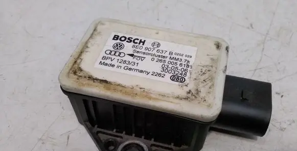 Audi A4 S4 B7 8E 8H ESP acceleration yaw rate sensor 8E0907637B 0265005618