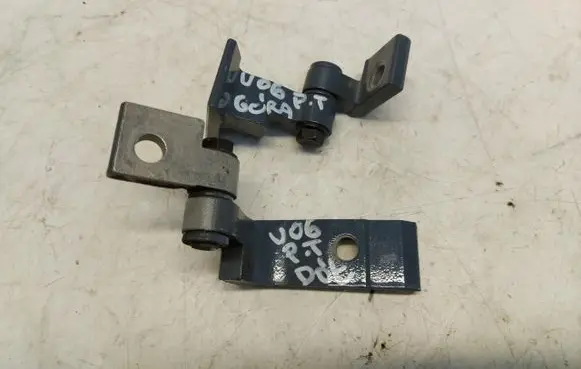 Rear door hinge set
