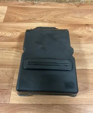 Mazda 3 I Battery box tray cover/lid Z60118593