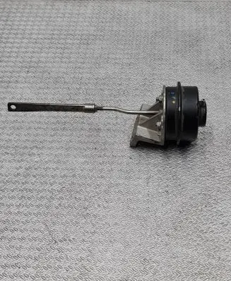 BMW 5 F10 F11 Turbo system vacuum part 47719807