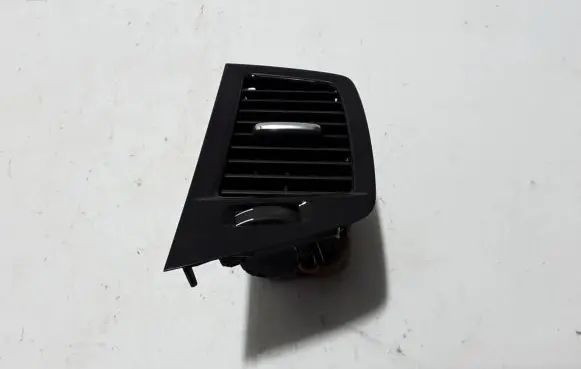 Volvo XC90 Dashboard side air vent grill/cover trim 31366454
