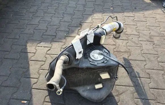 Chevrolet Corvette Fuel tank 