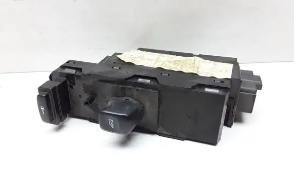 Volvo V70 Electric window control switch 30658147