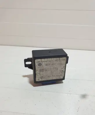 Volkswagen PASSAT B6 Light module LCM 4Z7907357 5LA00808110