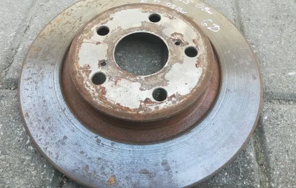 Toyota Avensis T270 Rear brake disc