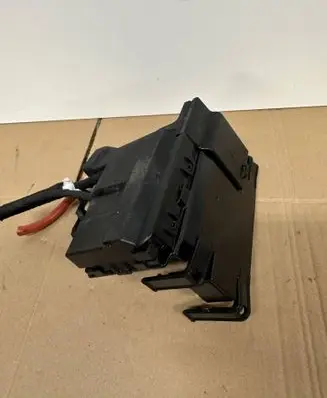 Volkswagen Tiguan Battery box tray 5WA915429A