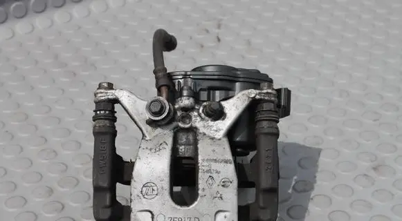 Nissan Qashqai J12 Rear brake caliper ZACISKPTJ12