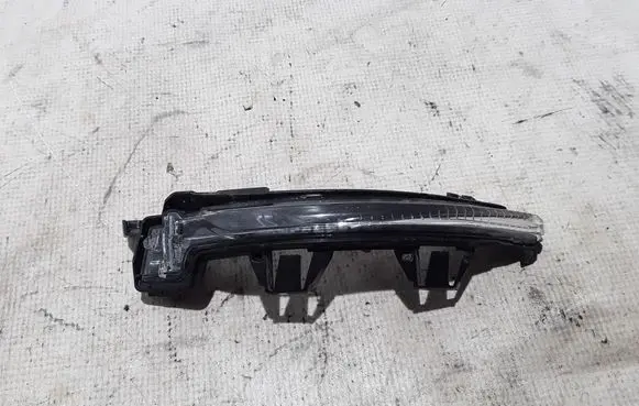 Volvo V60 Mirror indicator light 31498602