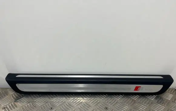 Audi Q5 SQ5 Front sill trim cover 8R0853373C