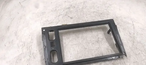 Mercedes-Benz ML W163 Radio/GPS head unit trim A1636808136