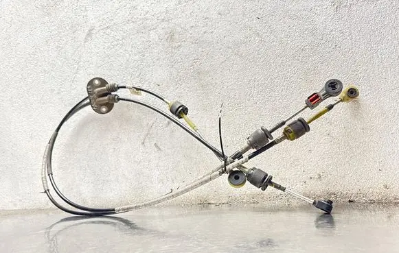 Ford Focus Gear shift cable linkage 8M5R7E395BA