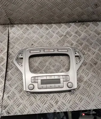 Ford Mondeo MK IV Climate control unit
