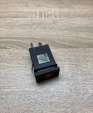 Volkswagen PASSAT B5.5 Hazard light switch 3B0953235D