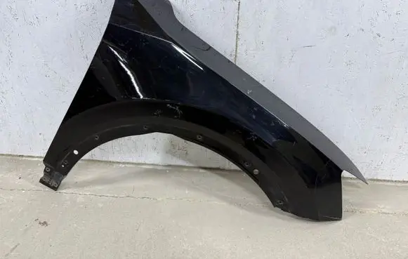 Audi Q2 - Fender 