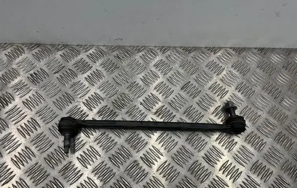 Mercedes-Benz CLA C118 X118 Front anti-roll bar/stabilizer link A2473204200