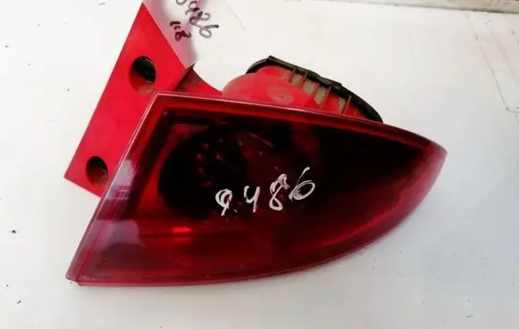 Seat Leon (1P) Rear/tail lights 98205200 98205400