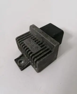 Glow plug pre-heat relay
